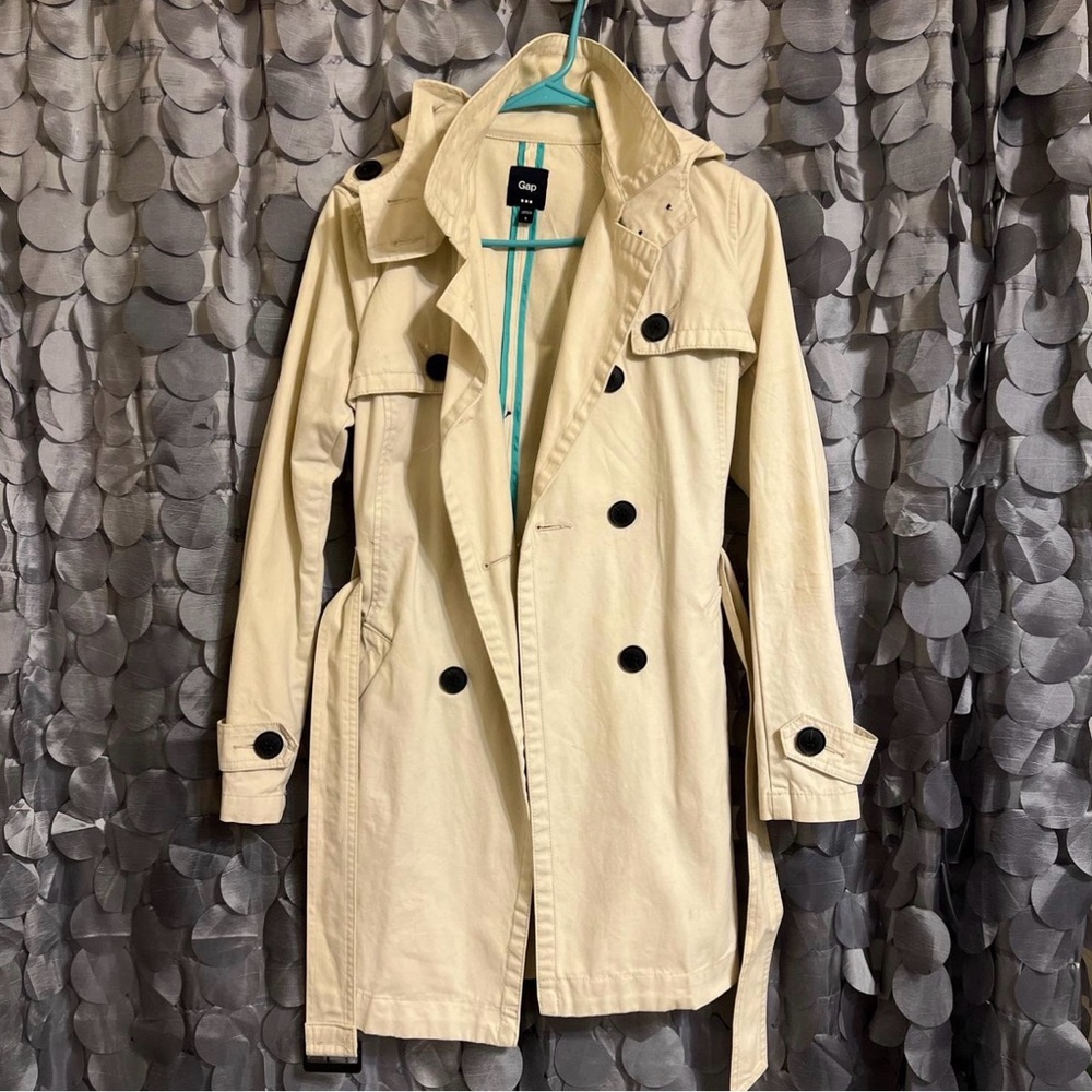 GAP Women's Tan Trench Coat